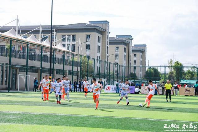 每体：巴萨不会3000万欧回购尼科